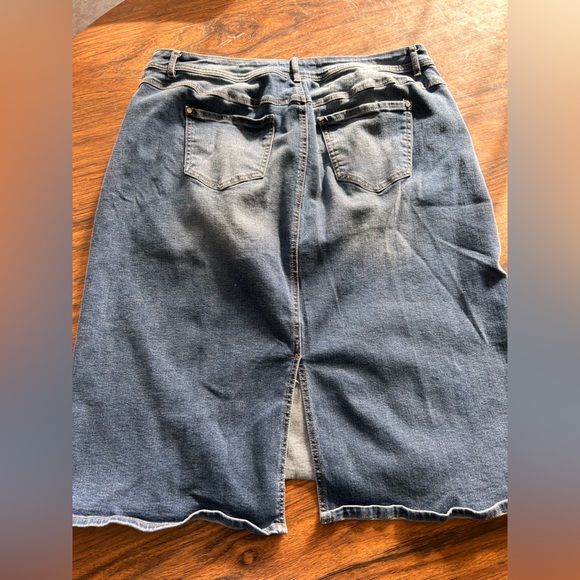 Y2K Style Denim Skirt - Picture 3 of 4